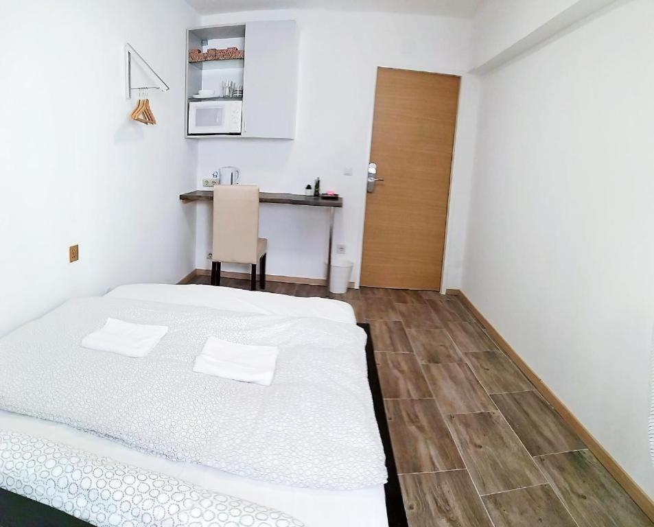 Smart Mini Hotel ウィーン エクステリア 写真